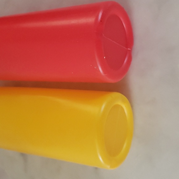 Retro Ketchup and Mustard Plastic Bottles, New without Tags - Picture 4 of 5
